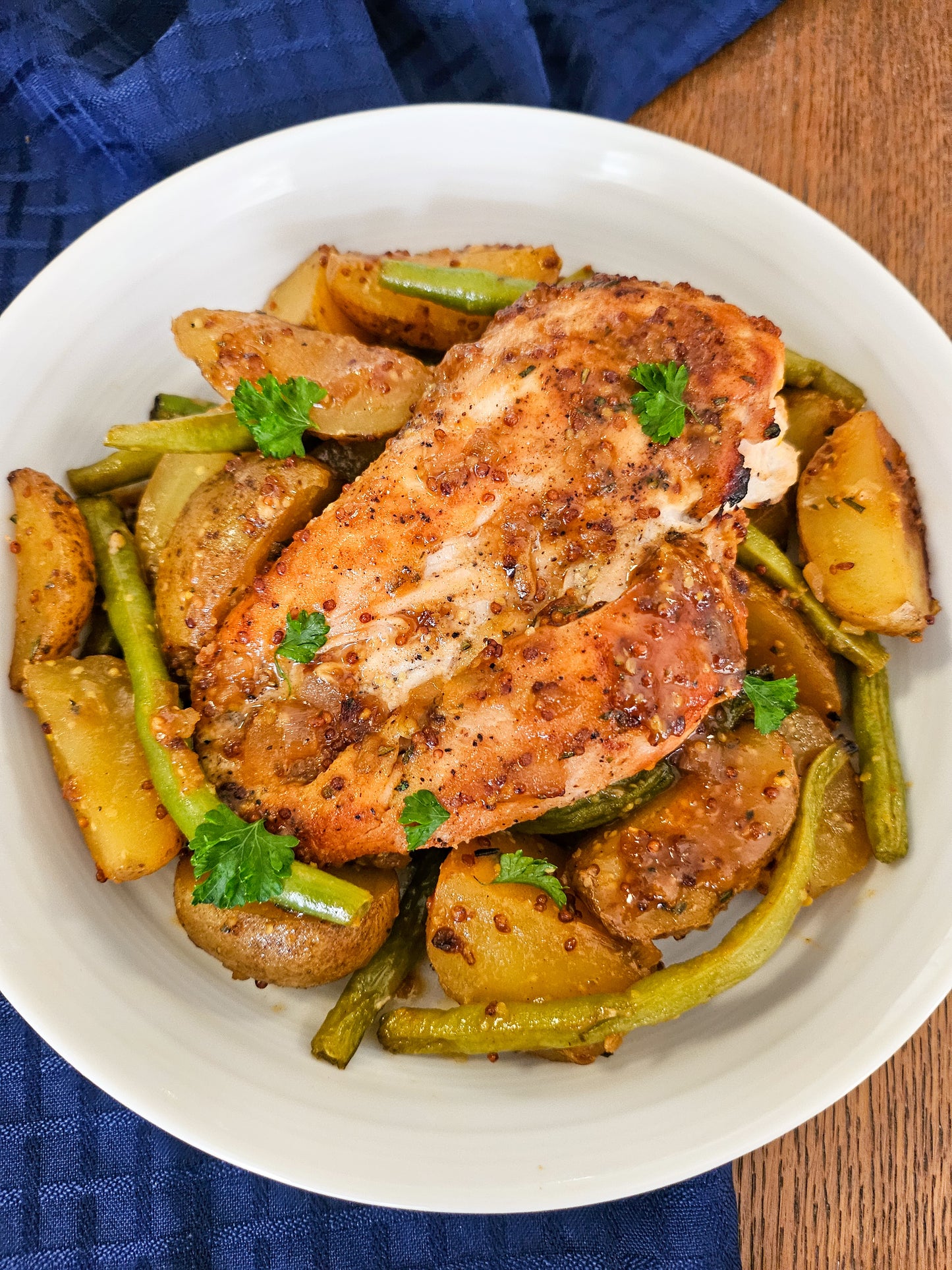Poulet Miel et Moutarde avec Pommes de Terre au Romarin et Haricots Vert