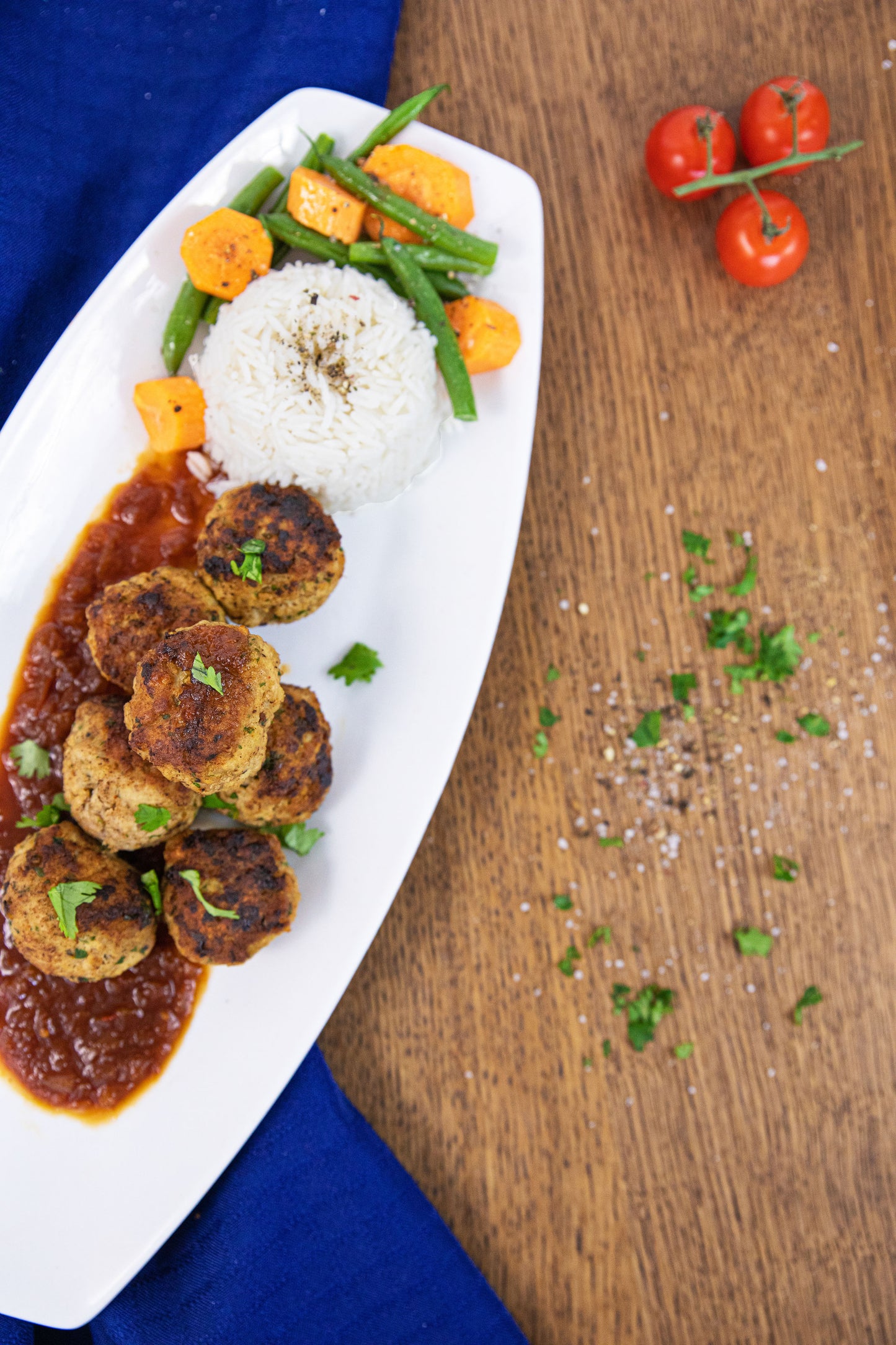 Boulettes de Poulet à la Coriandre Sauce Aigre-Douce