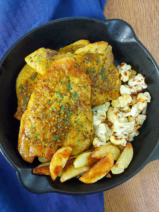 Côtelette de Porc à l'Érable avec Pommes de Terre et Chou-Fleur Rôtis